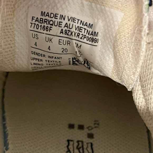 Converse Dinosaur All Over Print Size 4C - Picture 5 of 5